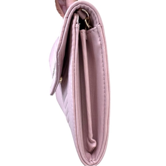 Badgley Mischka quilted crossbody - Picture 9 of 9